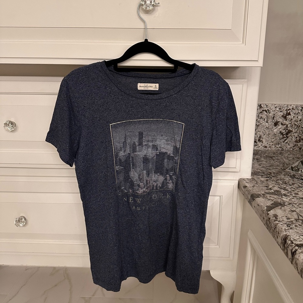 Navy A&F (Abercrombie & Fitch) New York tshirt
